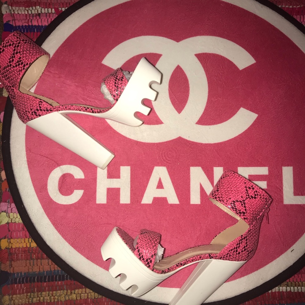 Sexy pink snake skin platform heels